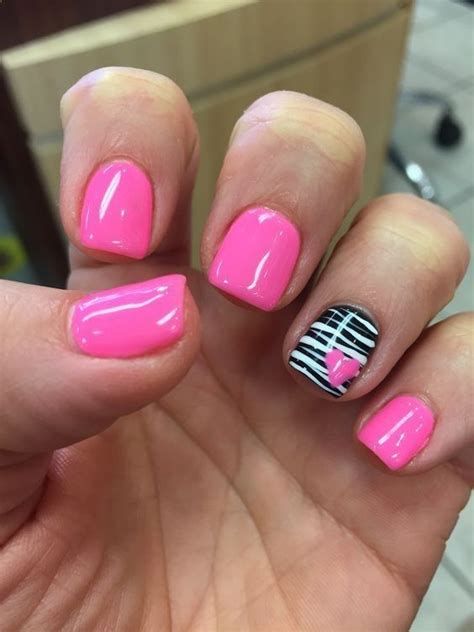 Totally Comfy Valentines Nail Designs Short Nails 13