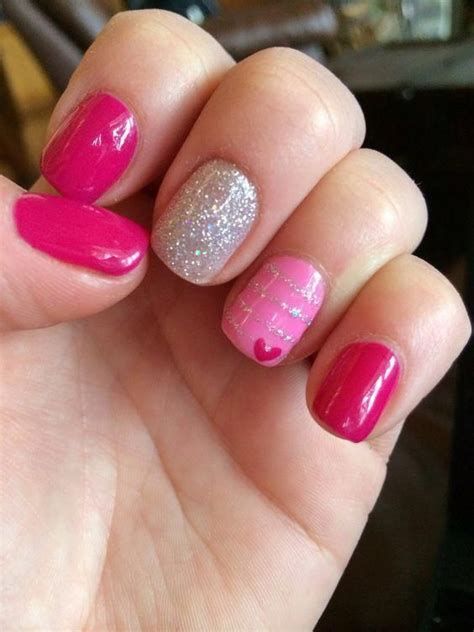 Totally Comfy Valentines Nail Designs Short Nails 41