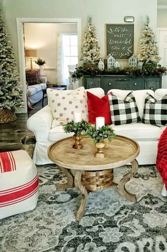 Numerous Ways To Fill Your Living Room With Scents Of Christmas 03