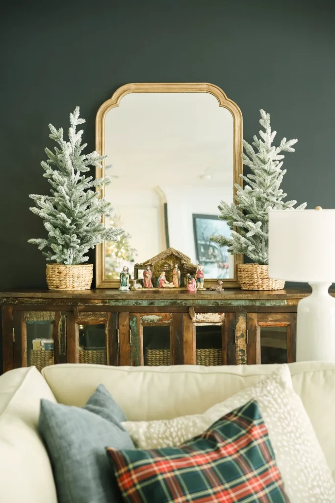 Numerous Ways To Fill Your Living Room With Scents Of Christmas 22