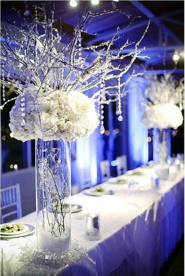 13 Easy Winter Wedding Centerpiece Ideas