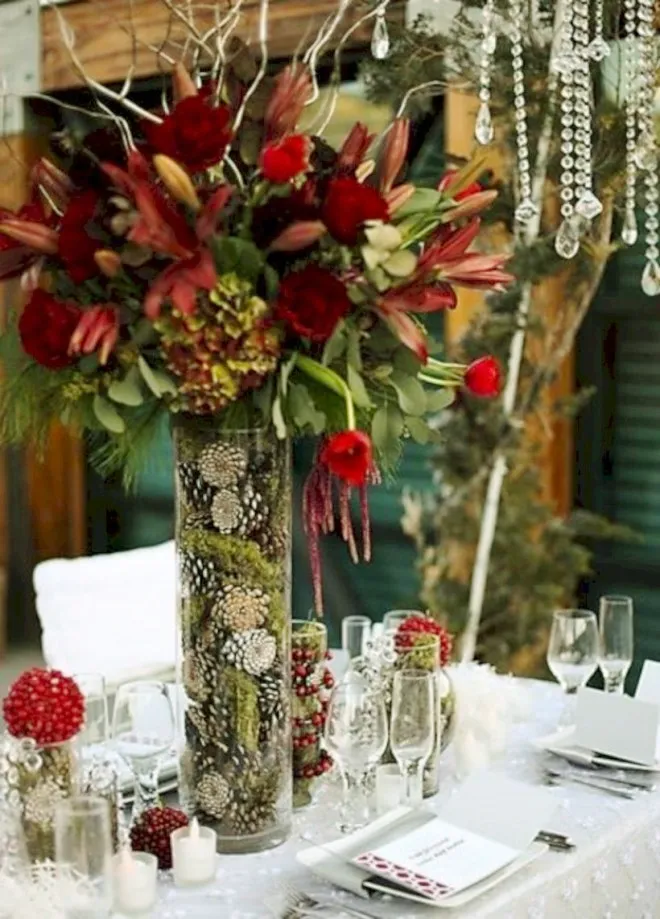 13 Easy Winter Wedding Centerpiece Ideas 08