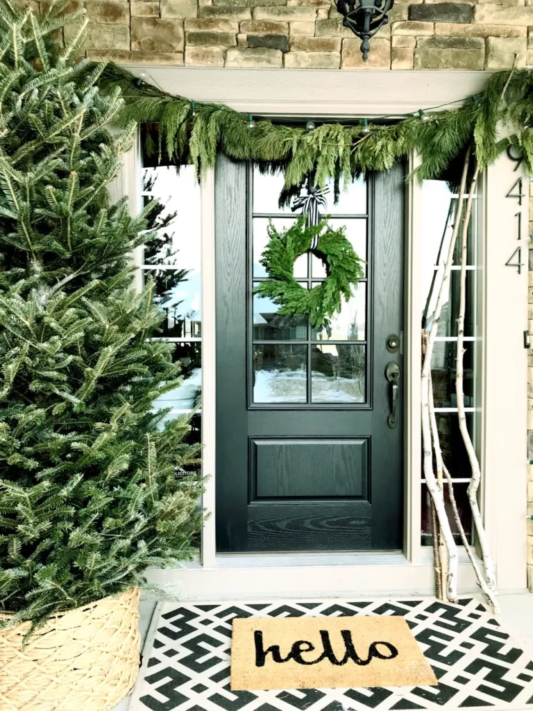 14 Ideas for Decorating Your Winter Home to Add the Personal Touch to Your Front Porch 05