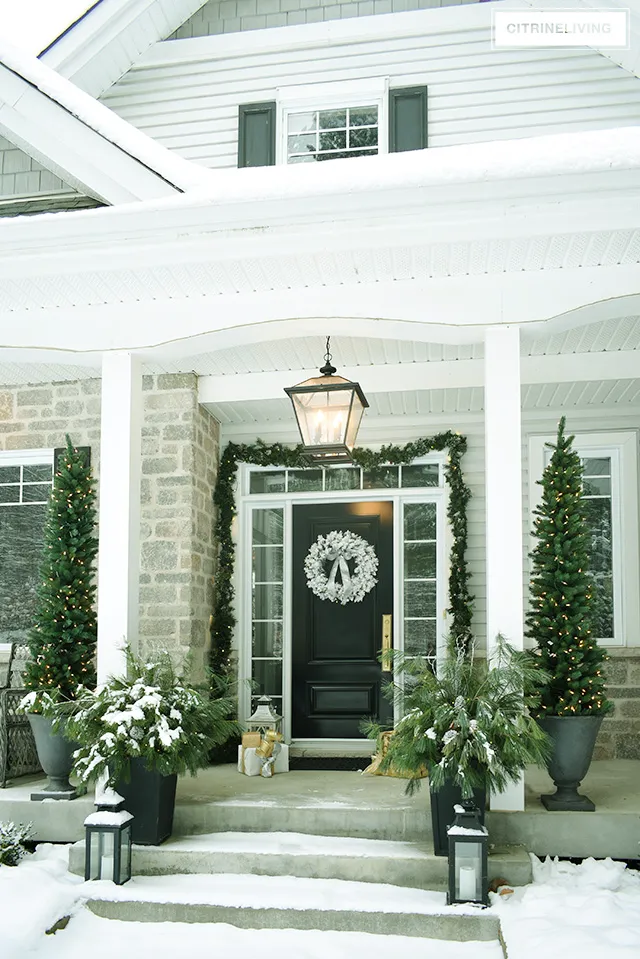 14 Ideas for Decorating Your Winter Home to Add the Personal Touch to Your Front Porch 08