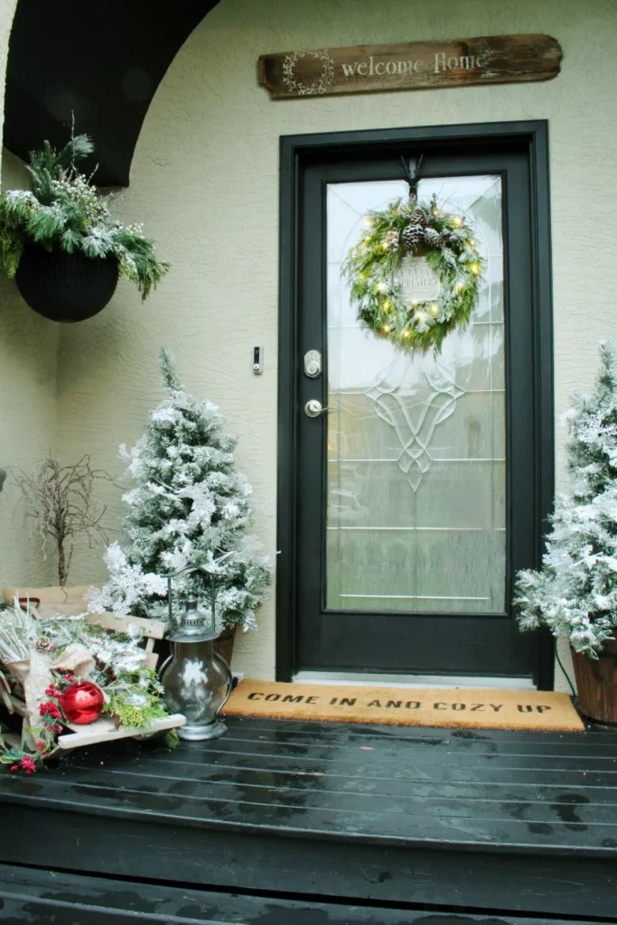 14 Ideas for Decorating Your Winter Home to Add the Personal Touch to Your Front Porch 10
