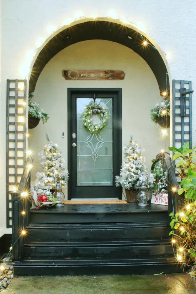 14 Ideas for Decorating Your Winter Home to Add the Personal Touch to Your Front Porch 12