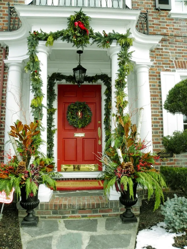 15 Decorating Ideas Your Front Door For the Holidays 07