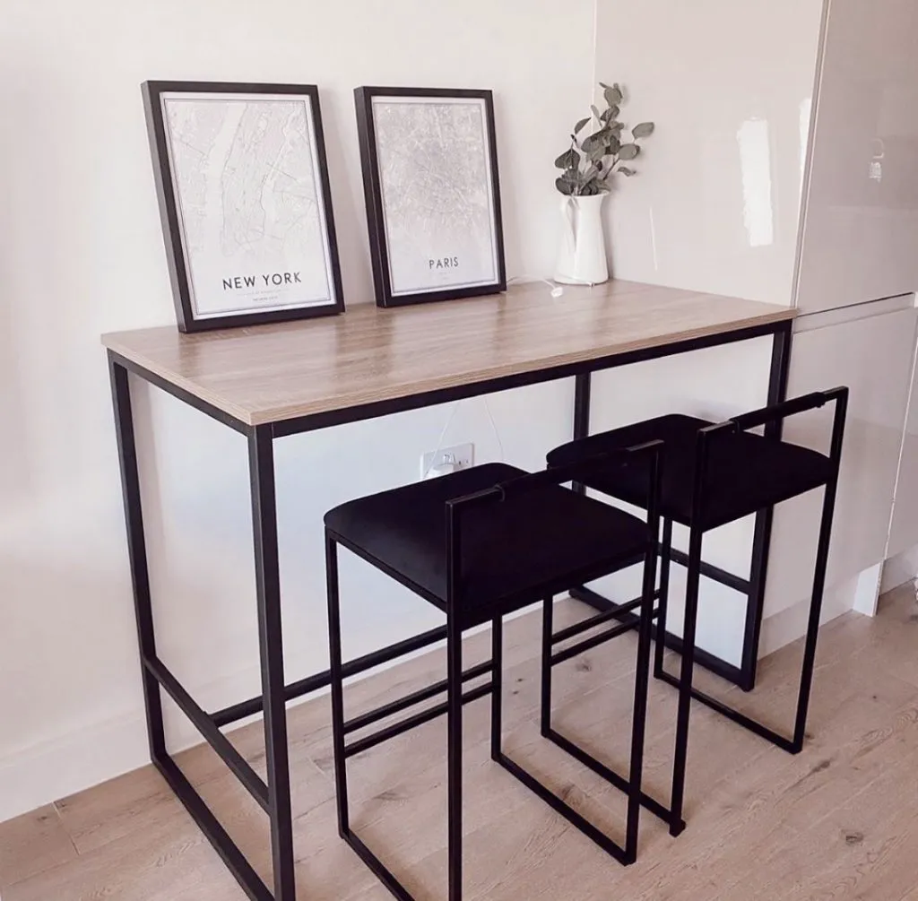 14 Small Table Ideas for Space Saving in Your Apartment 12