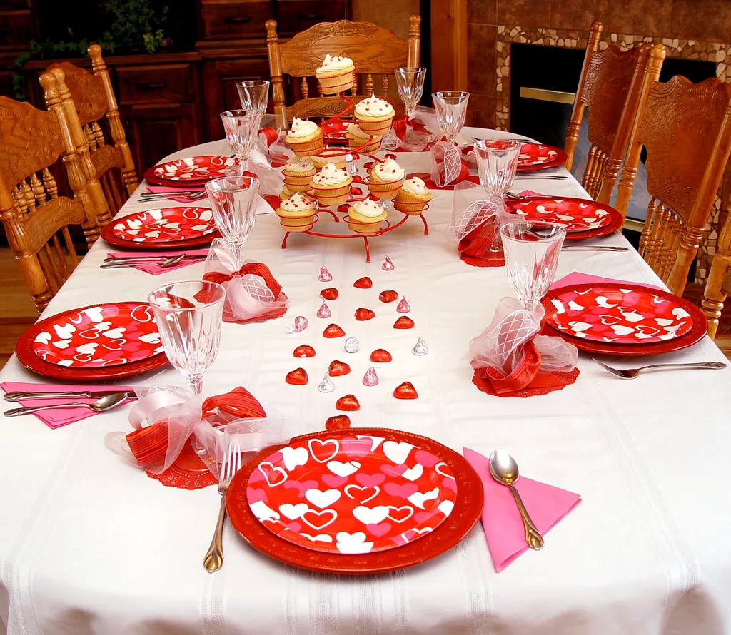 15 Valentines Decoration Ideas For Your Valentine Day Dinner 10