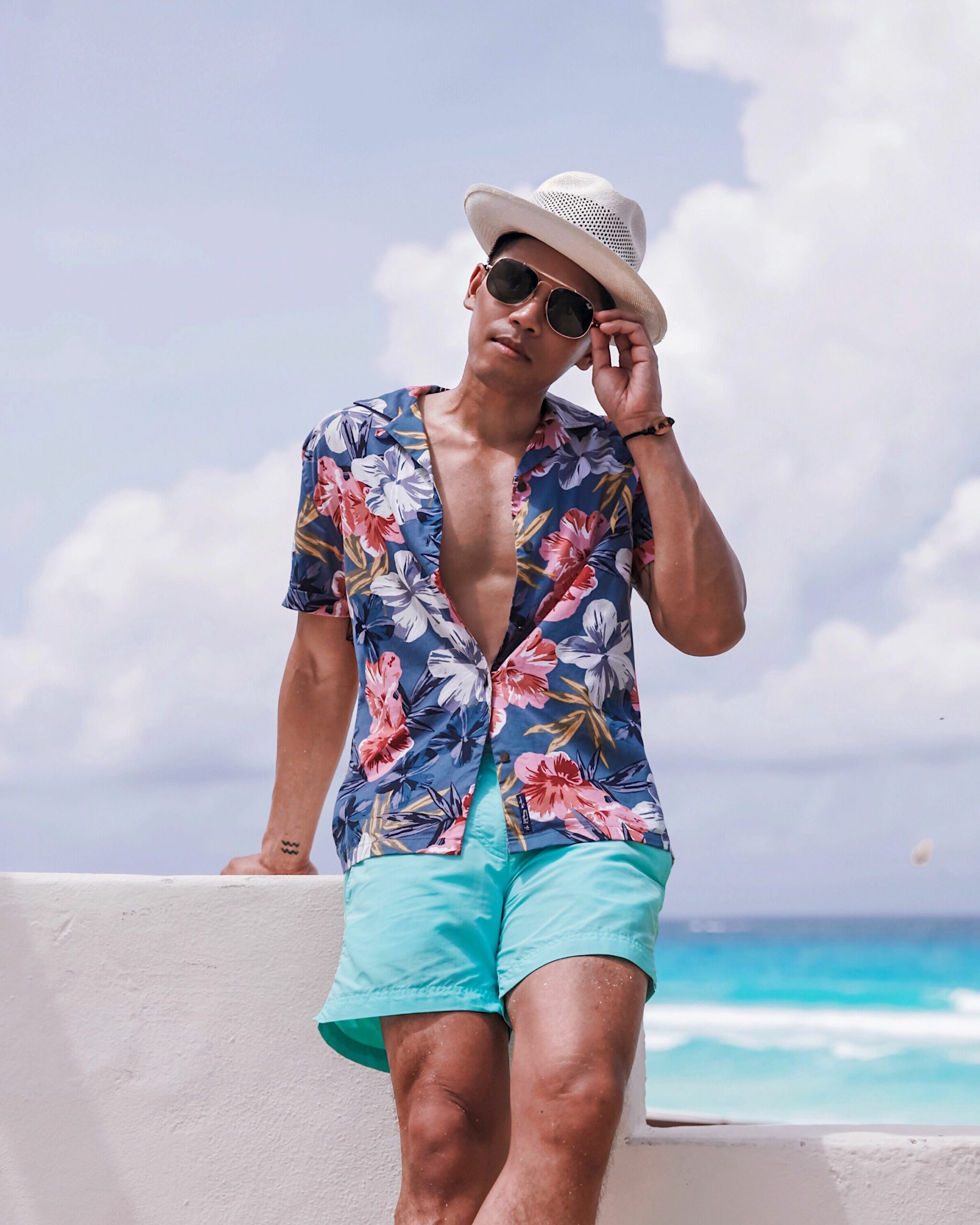 3 Tips To Wear Beach Outfit For Men