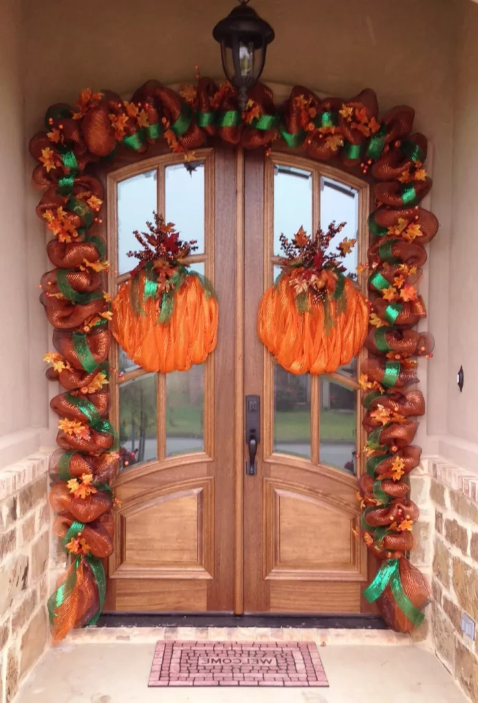 9 Awesome and Impressing Fall Front Door Decor Ideas 7