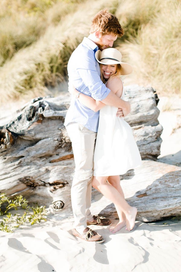 Beach Engagement Photo Outfits