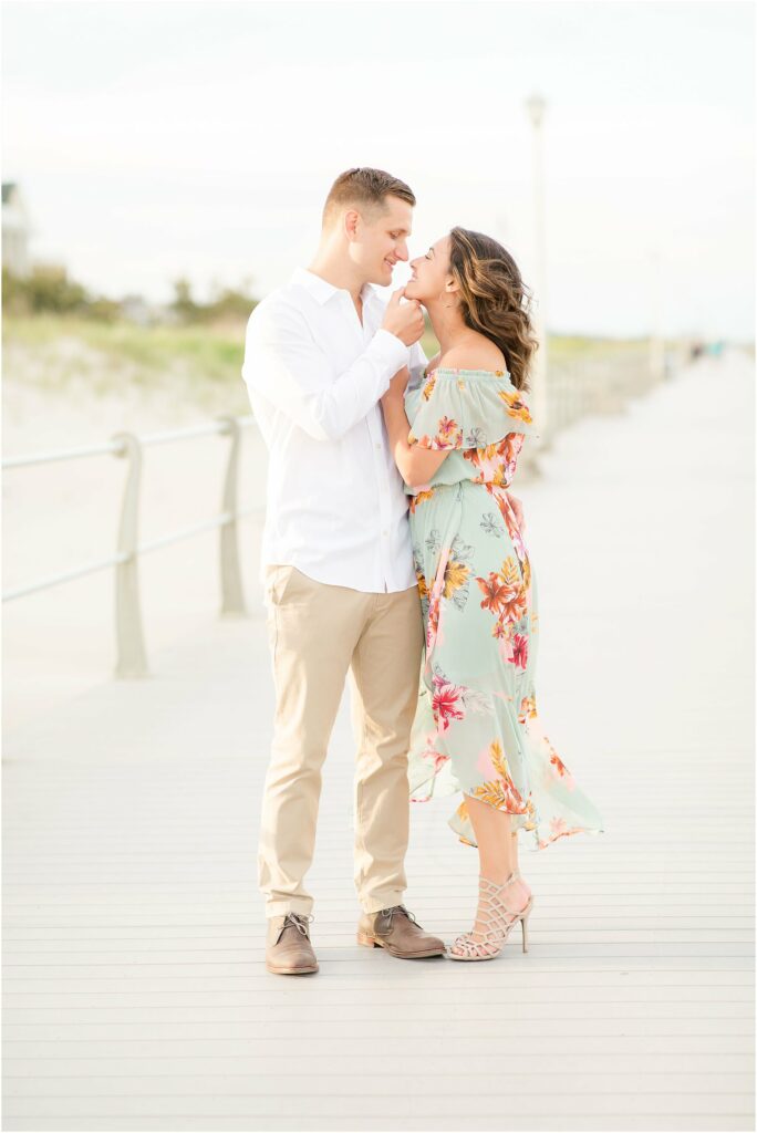 Memorable Beach Engagement Photo Outfits Ideas