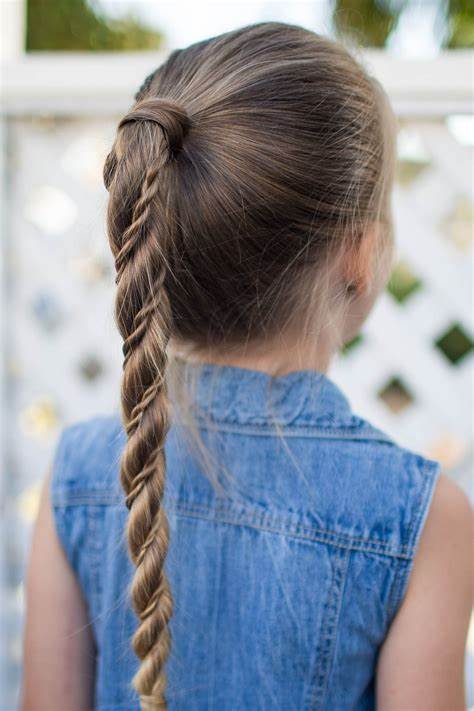 Cute Ponytail with a Twist for Girls