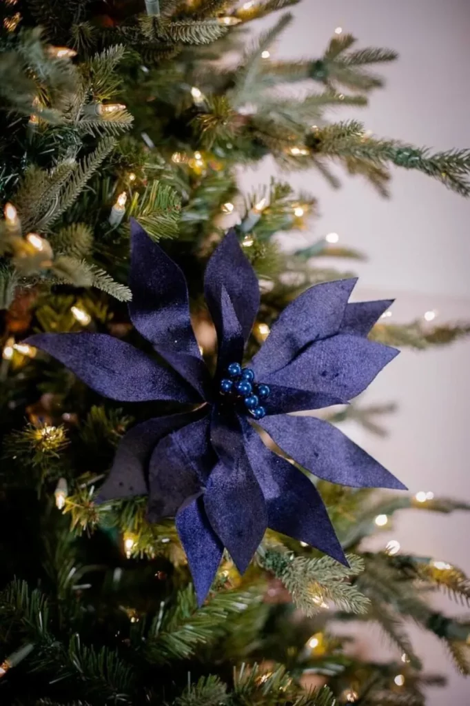 Best Christmas Tree with Purple Decorations 21